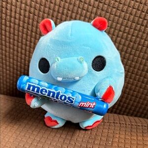 Zuru Snackles hippo plush toy